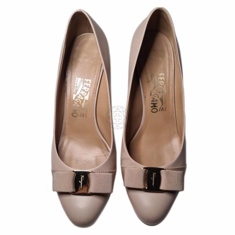 Ferragamo clearance carla 55